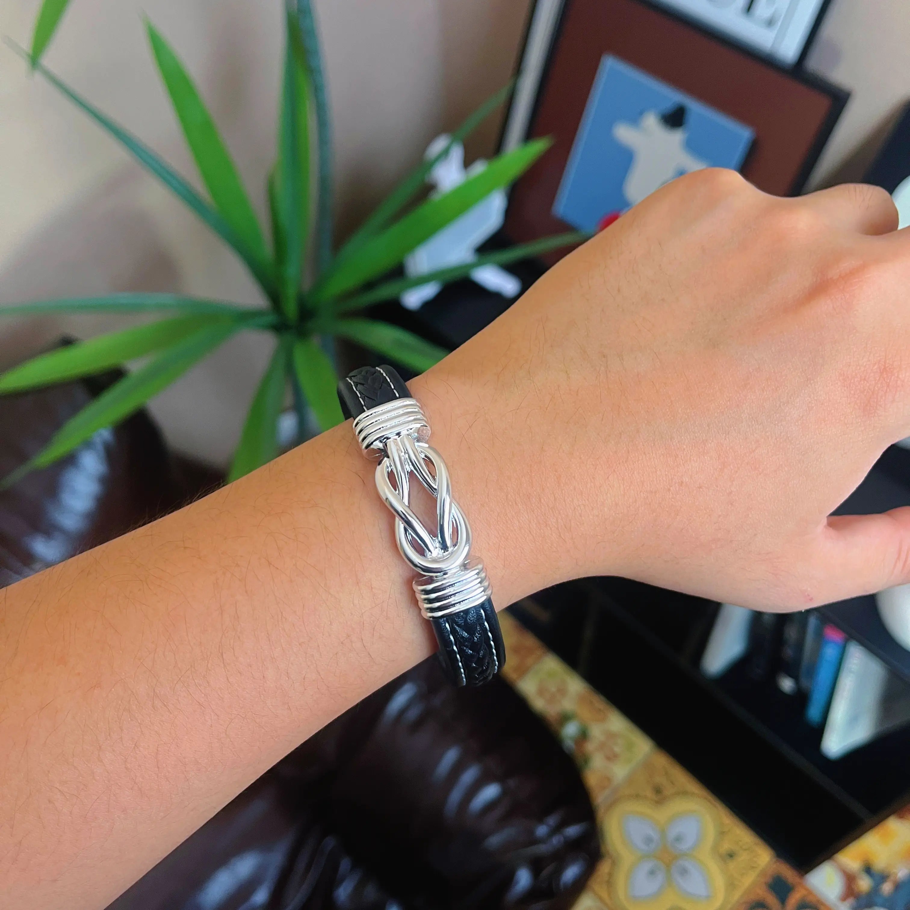 Infinity Bond Bracelet - SereniiCo.